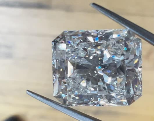 close up of a 9ct radiant cut diamond